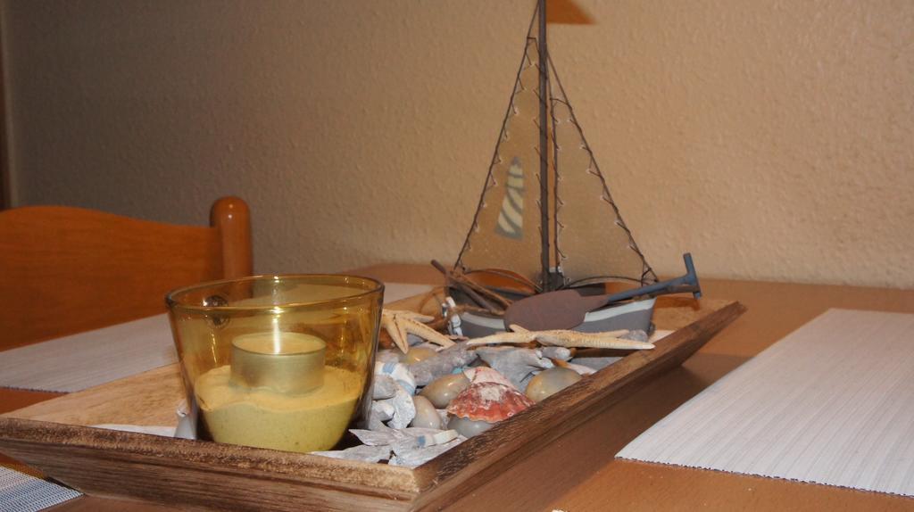 Ferienwohnungen Buetow Wismar Bilik gambar